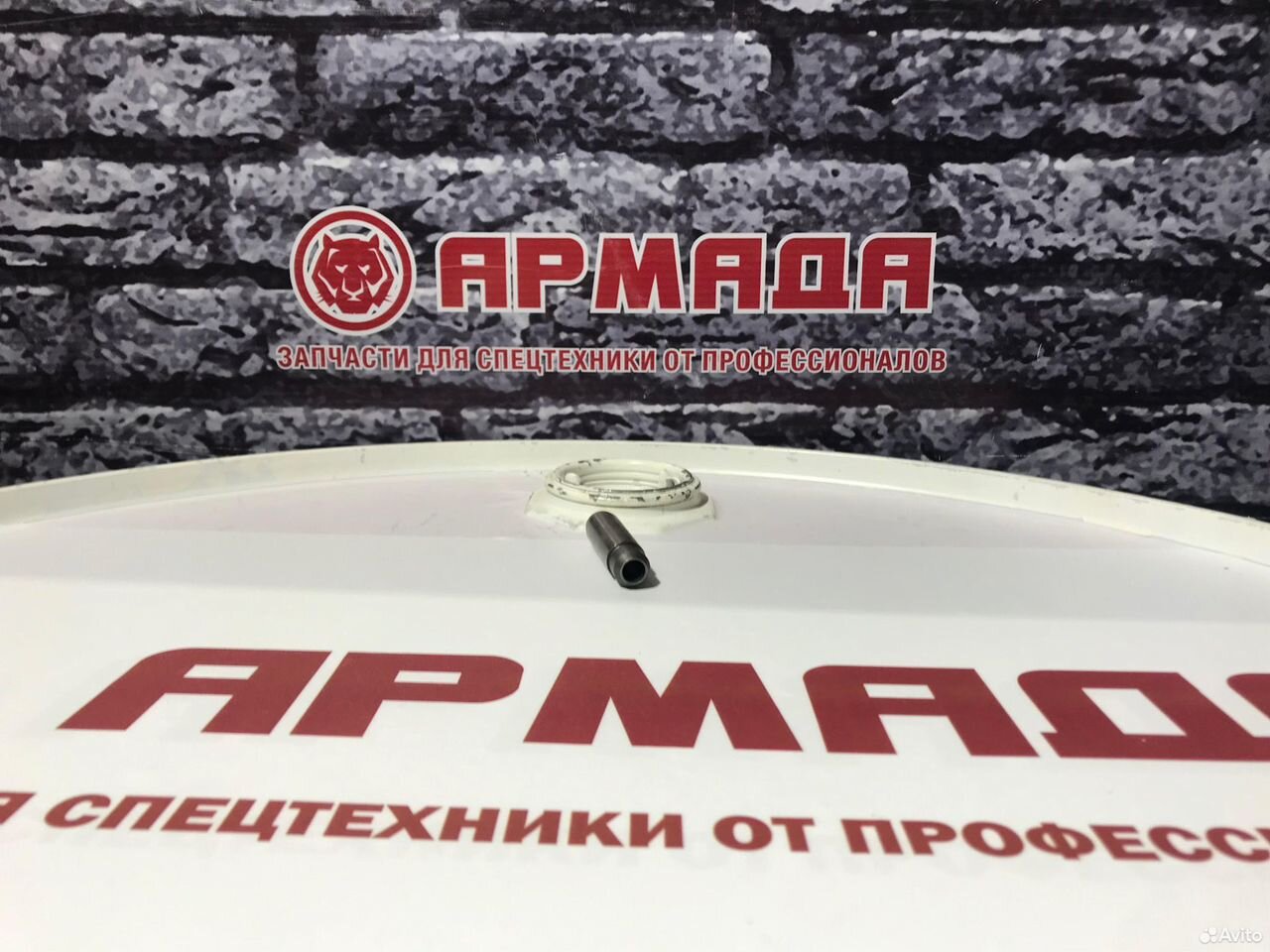 Направляющая клапана 8943907800 8973767192 4hk1