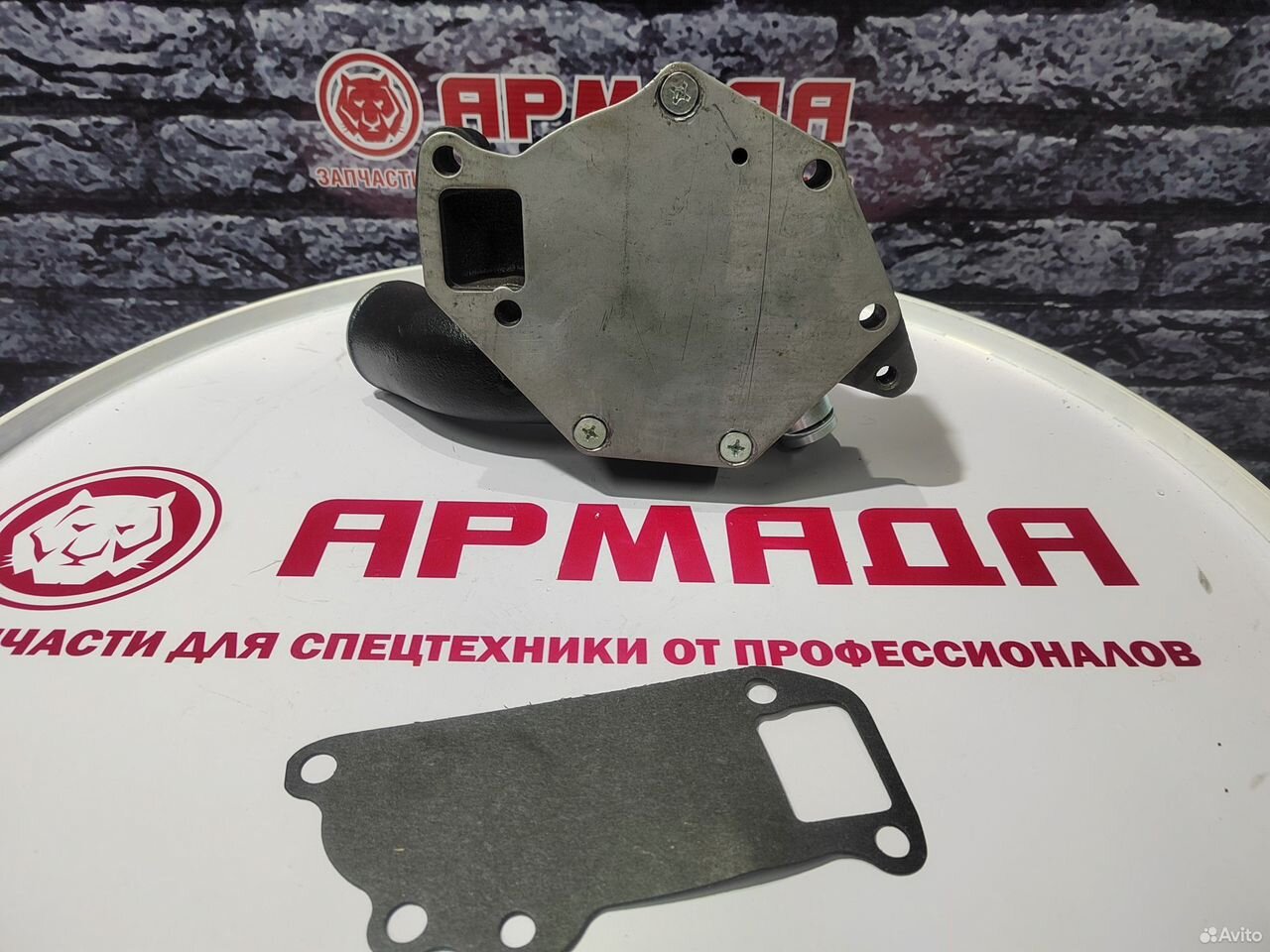 Помпа насос водяной 8972530281 ZX200 6BG1/4BG1