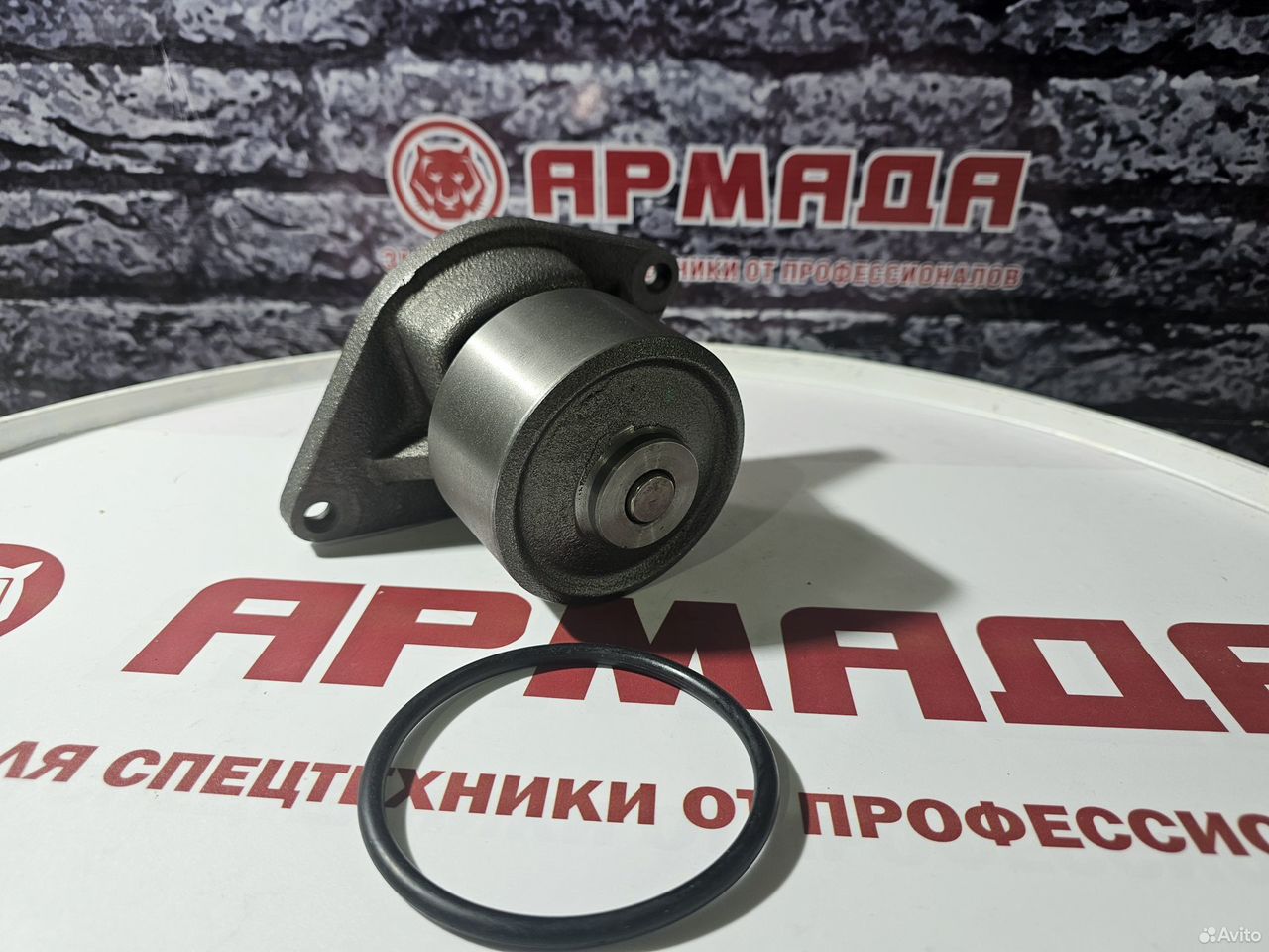 Водяная помпа 6735-61-1101 PC200-7 6D102 KWZ1132EB