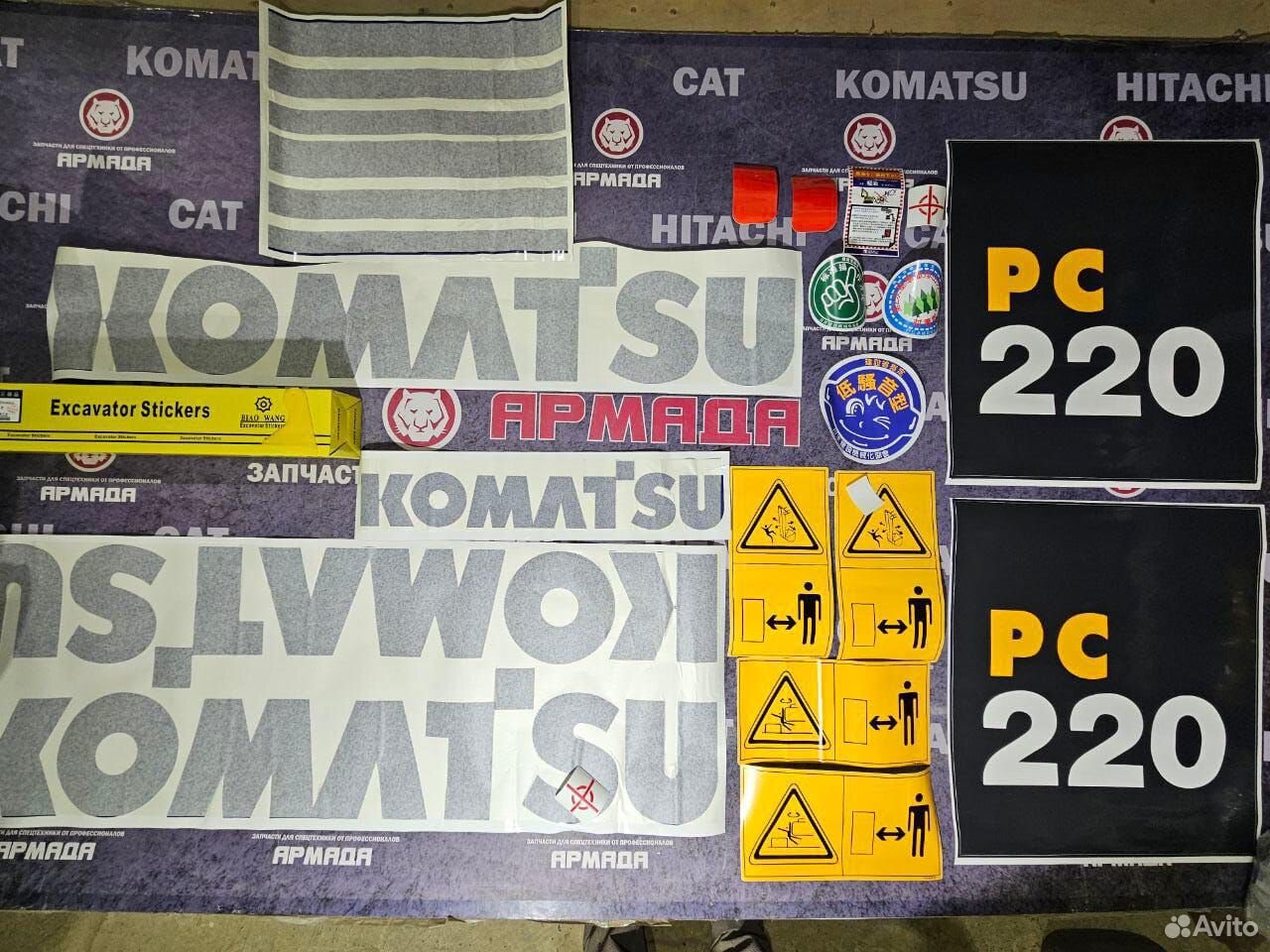 Набор наклеек для экскаватора komatsu pc220-8