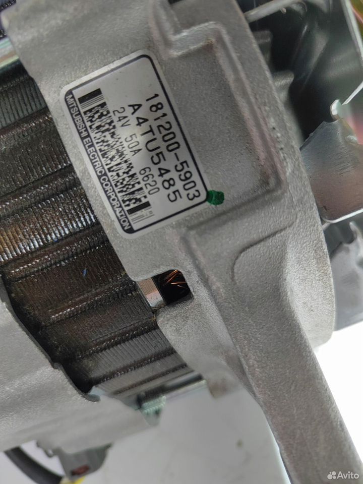 Генератор hitachi ZX330 1812005903