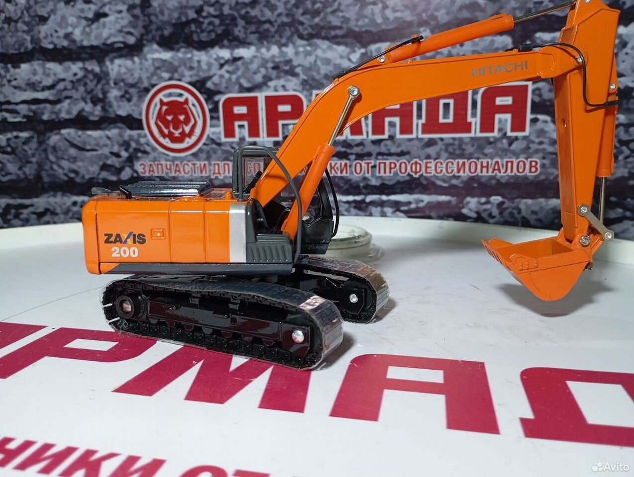 Модель экскаватора Hitachi zx200
