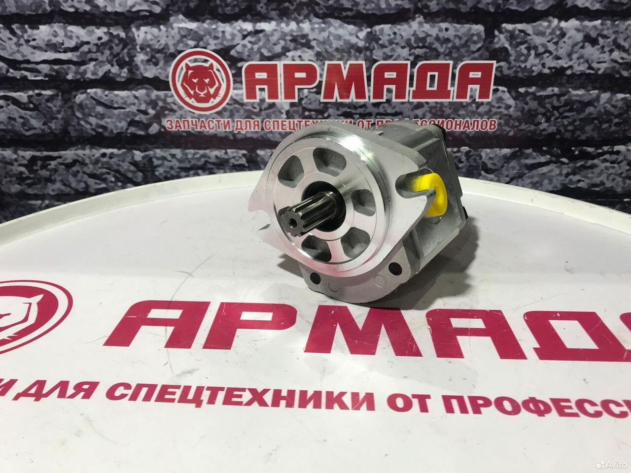 Пилотный насос нш 9217993 (9218031) Hitachi HPV145