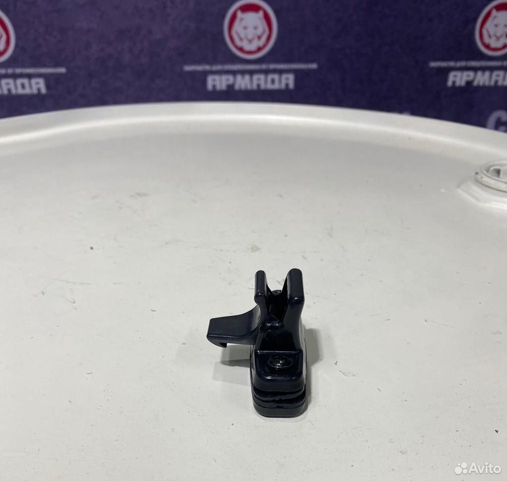 Замок форточки 4369653
