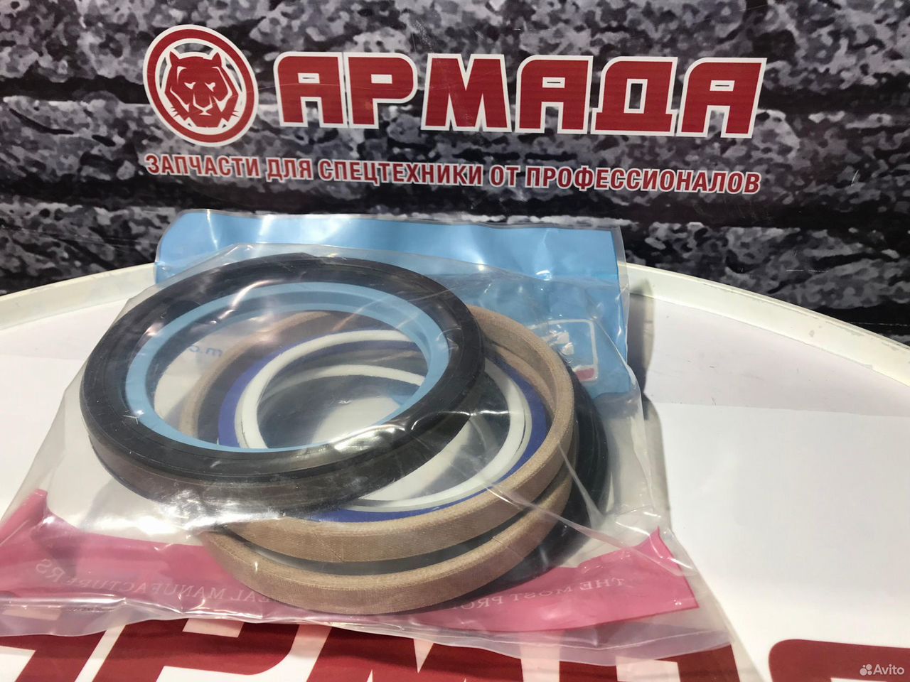 Ремкомплект гидроцилиндра ковша PC300-7 707-99-58090   SKF