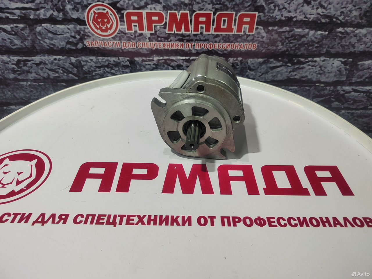 Пилотный насос нш 4276918 Hitachi HPV102 HPV118 Handok