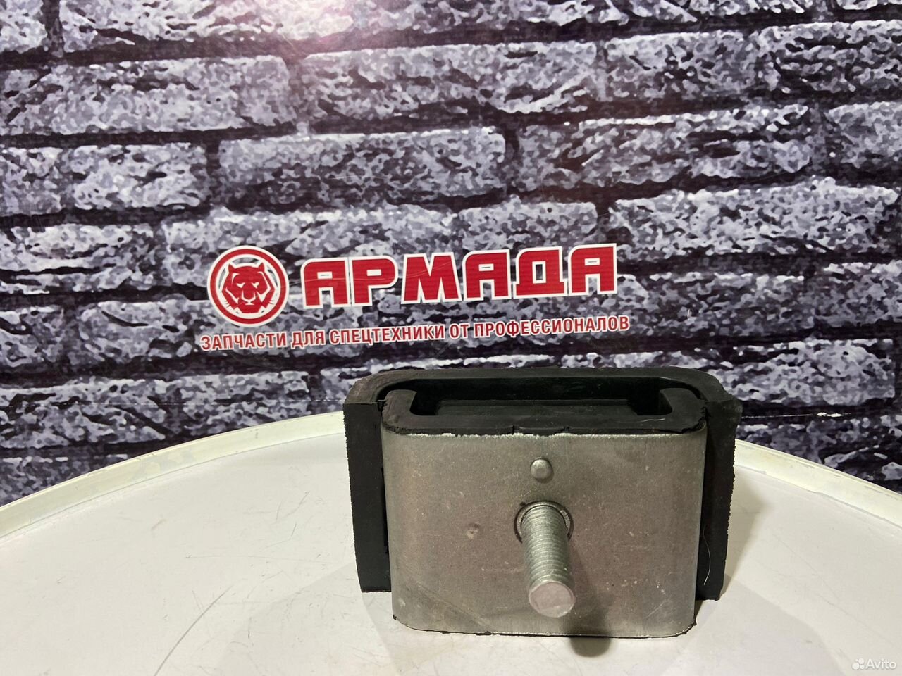 Подушка двигателя 4641027 зад ZX200-3 4HK1