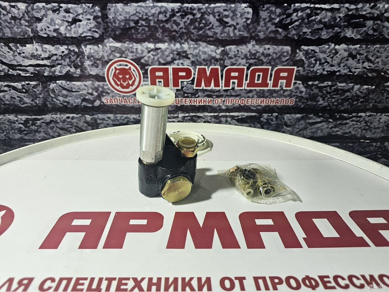 Подкачка 1157501920 6bg1 тннд Hitachi ZX200-5g  FZB1512EB