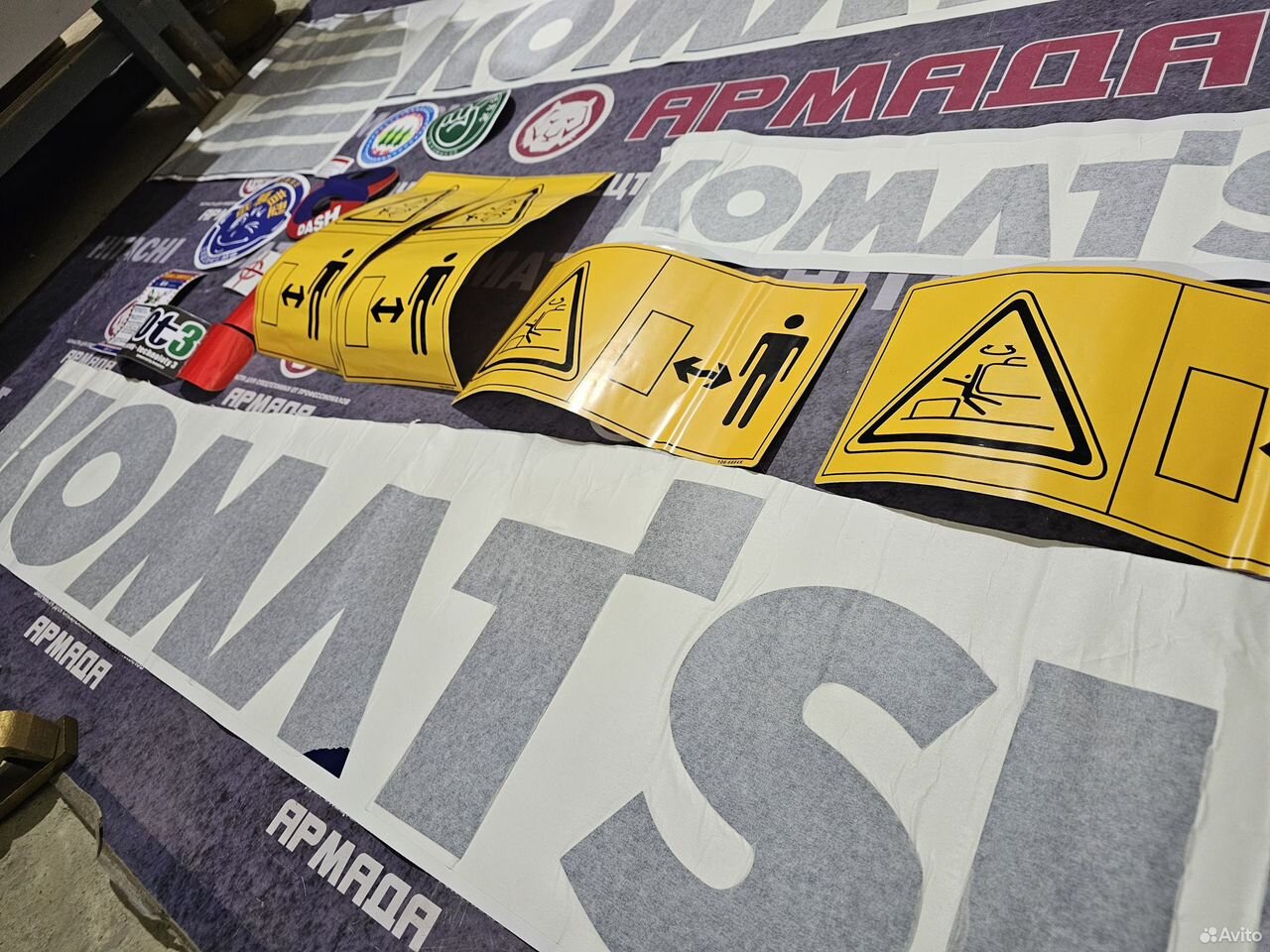 Набор наклеек для экскаватора komatsu pc300-8