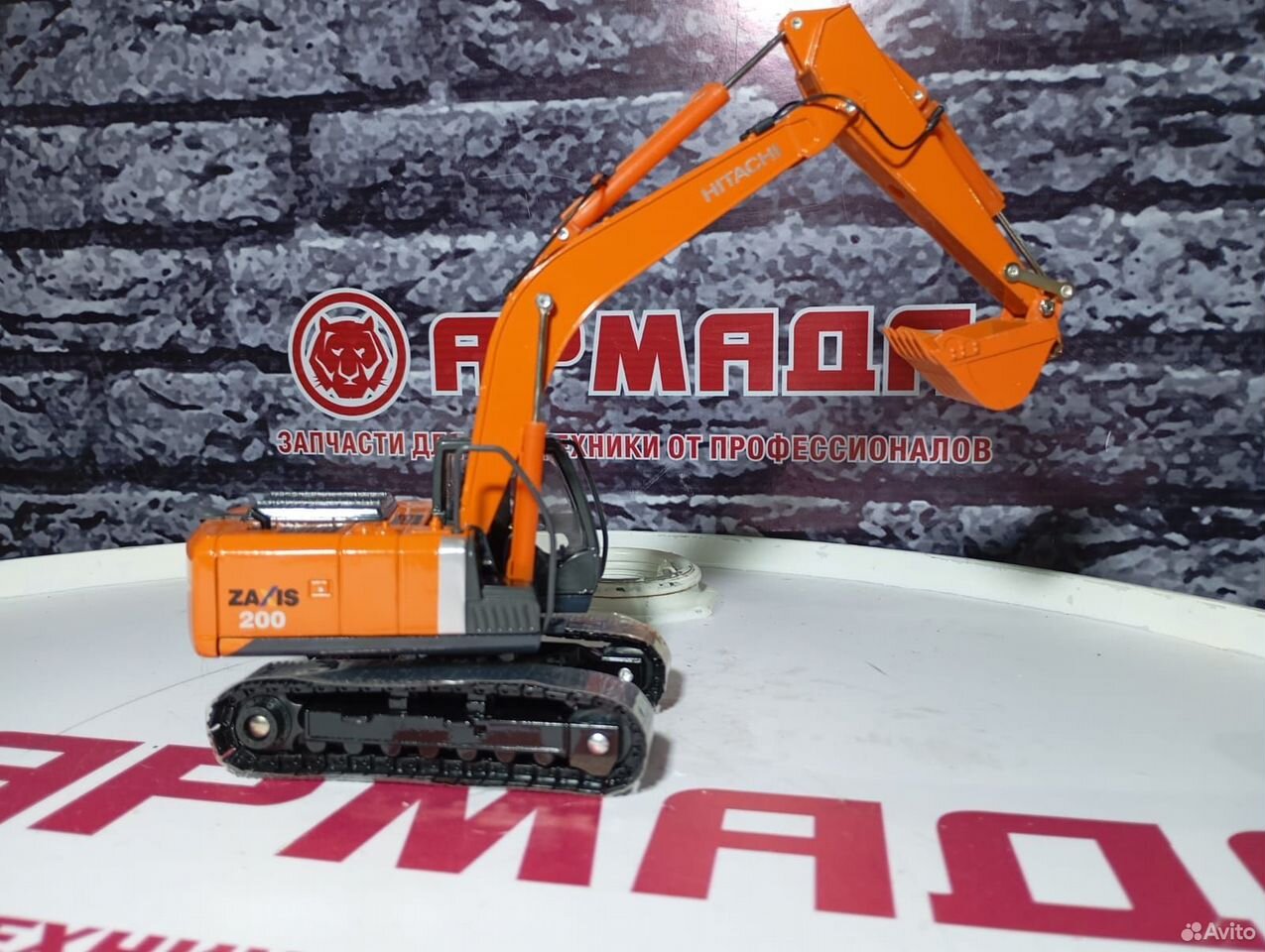 Модель экскаватора Hitachi zx200