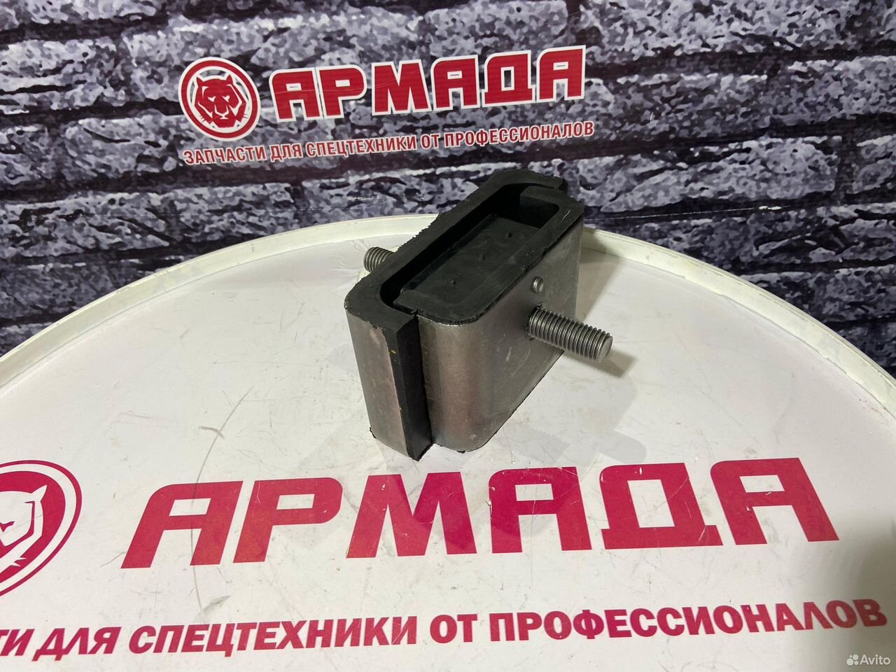 Подушка двигателя 4641027 зад ZX200-3 4HK1
