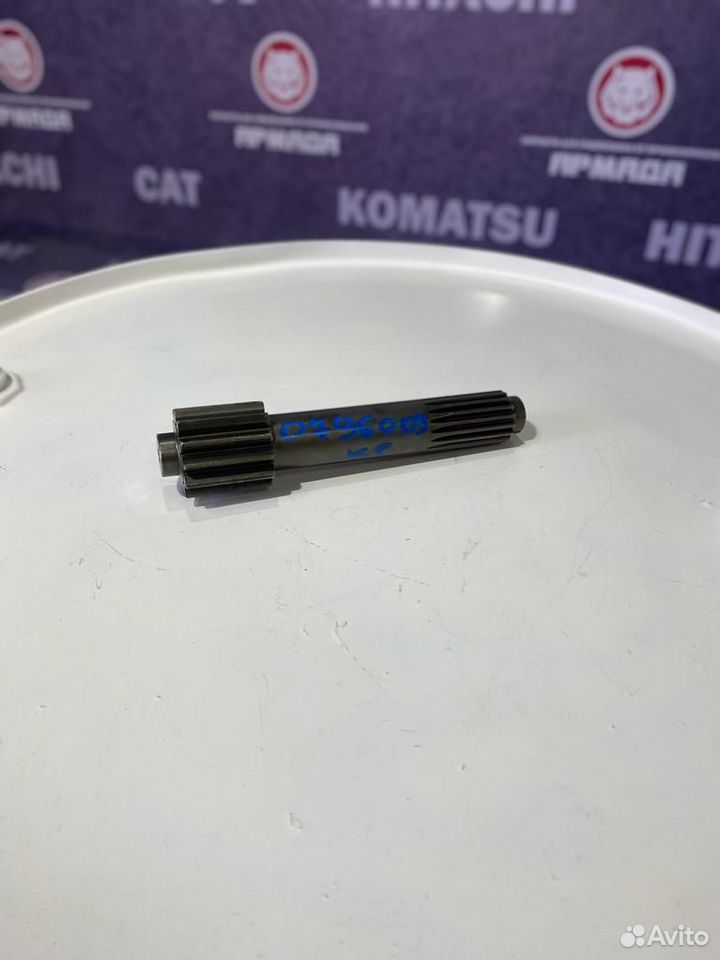 Вал редуктора хода zx160 0796009