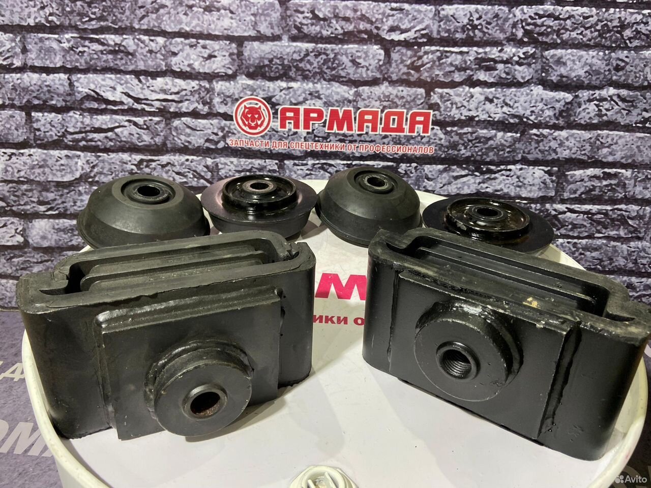 Комплект подушек ДВС ZX470-5G (4435106 - 1шт, 4467459 - 1шт, 4183995 - 4шт)