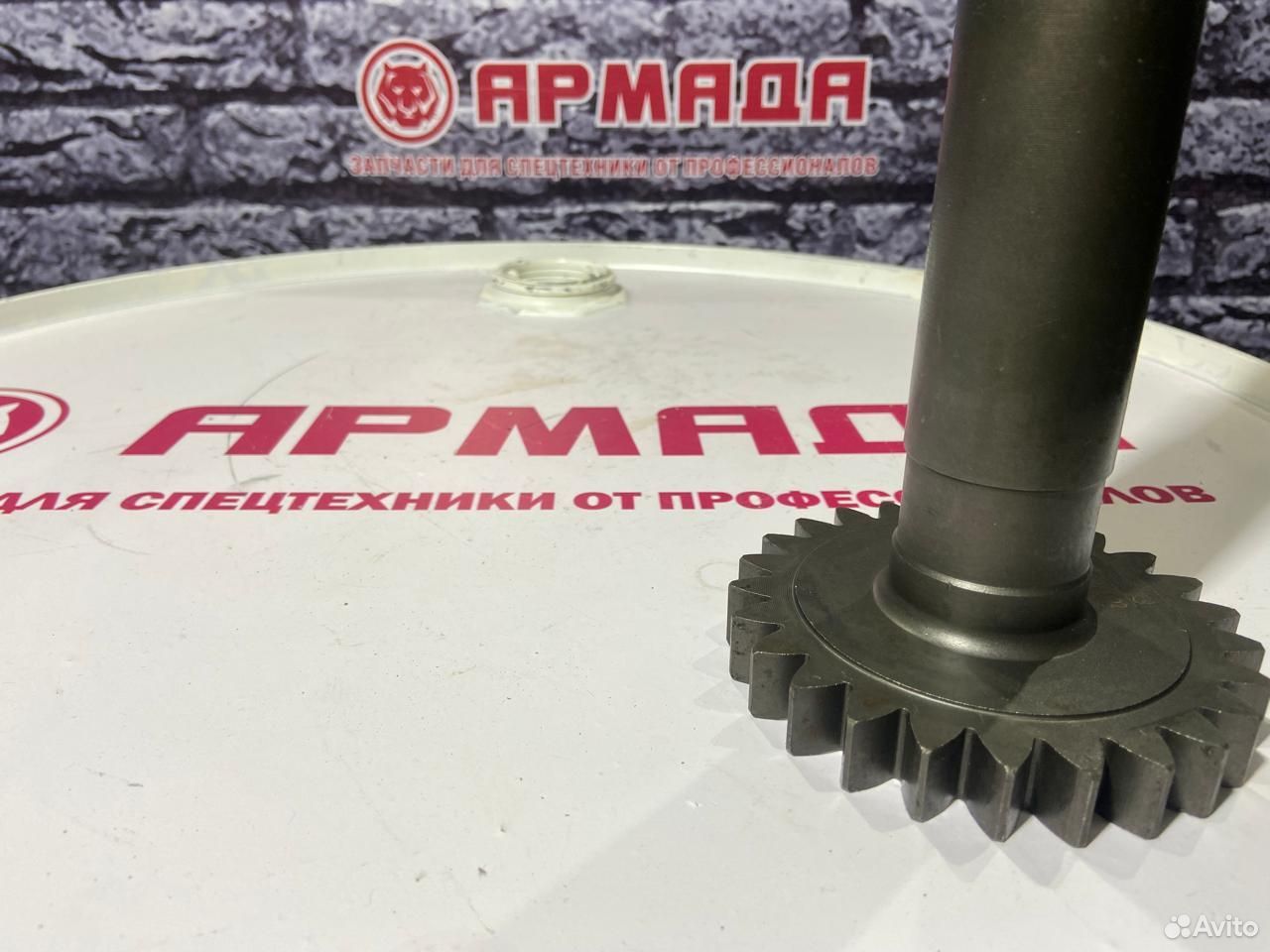 Вал редуктора хода hitachi ZX200 2042351