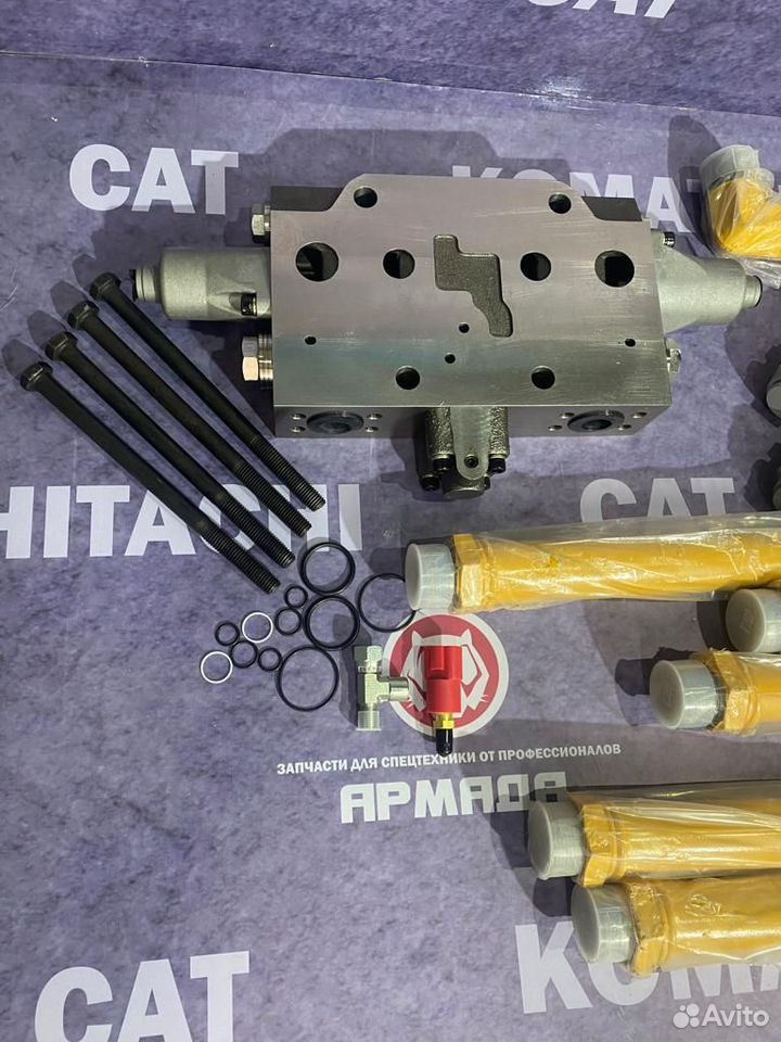 Дополнительная секция распределителя Komatsu PC200-7/PC200-8-HP