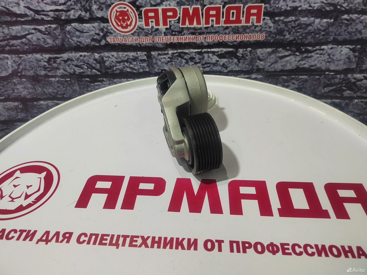 Натяжитель ремня 6754-61-4110 Komatsu PC220-8