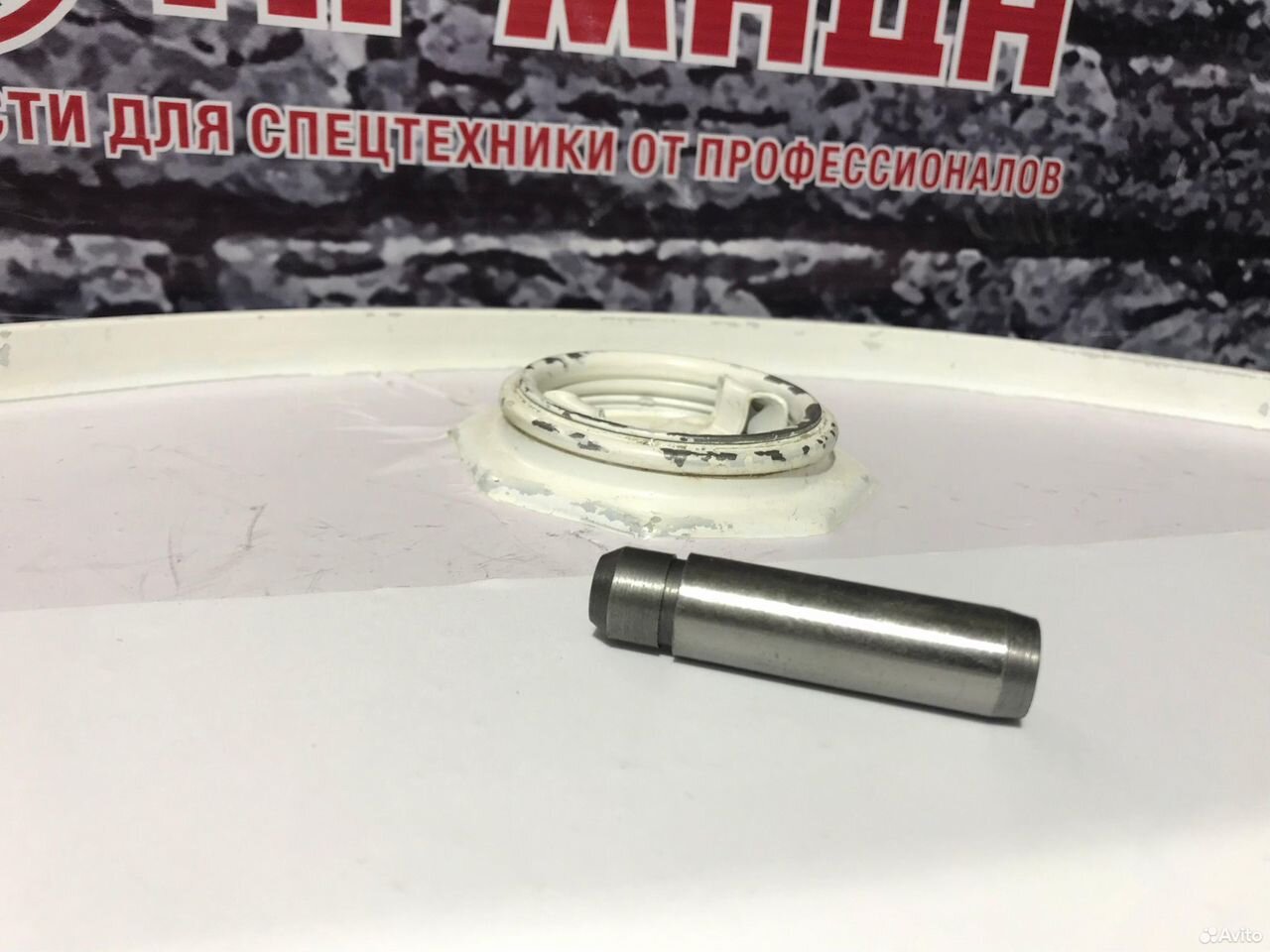 Направляющая клапана 8943907800 8973767192 4hk1