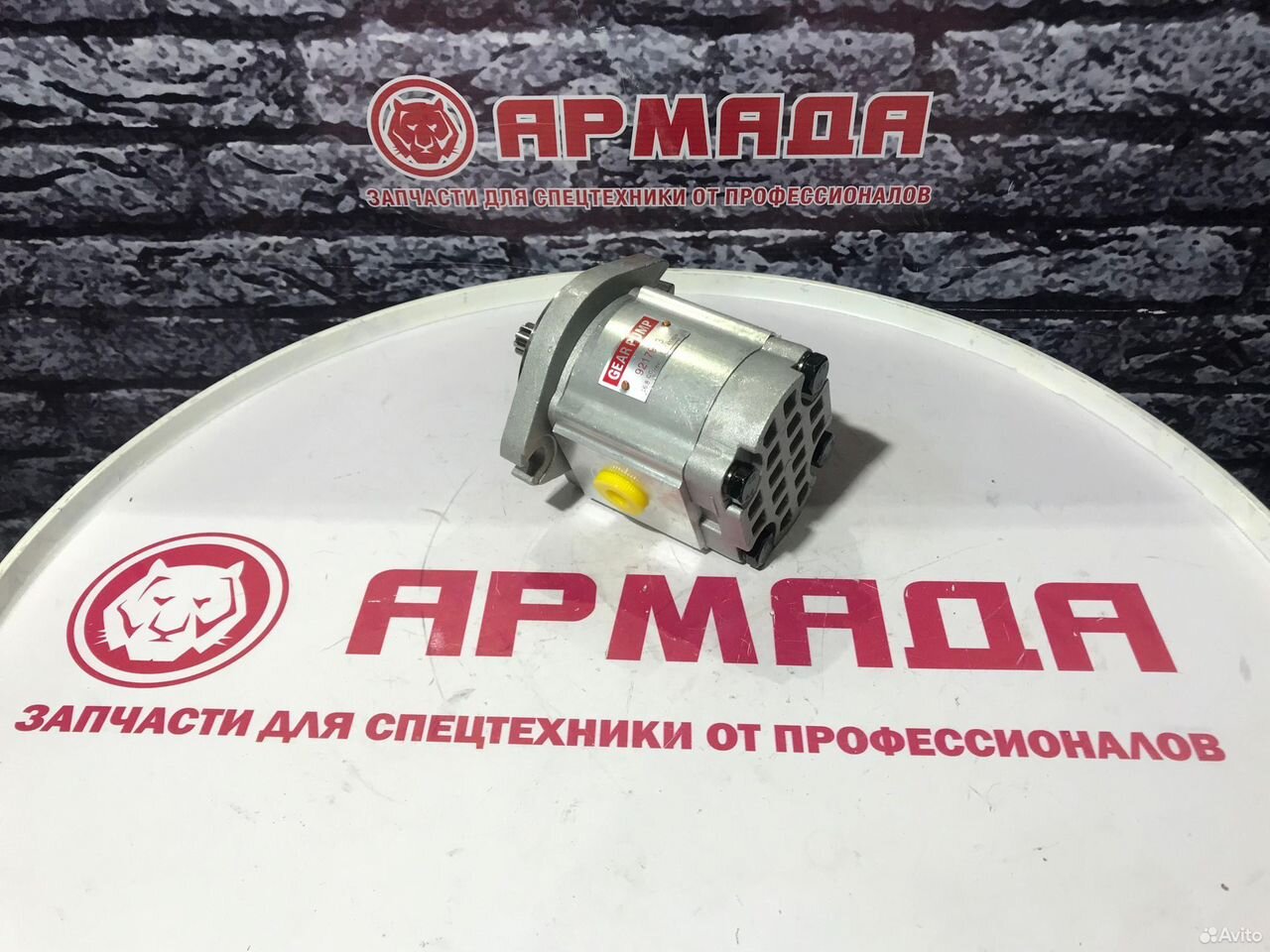 Пилотный насос нш 9217993 (9218031) Hitachi HPV145