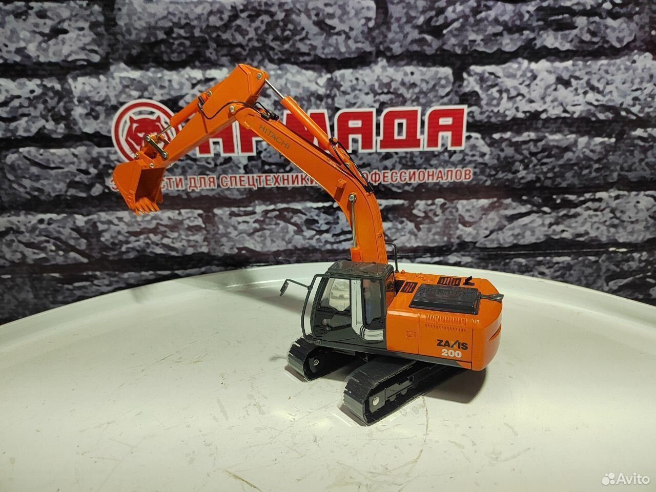 Модель экскаватора Hitachi zx200