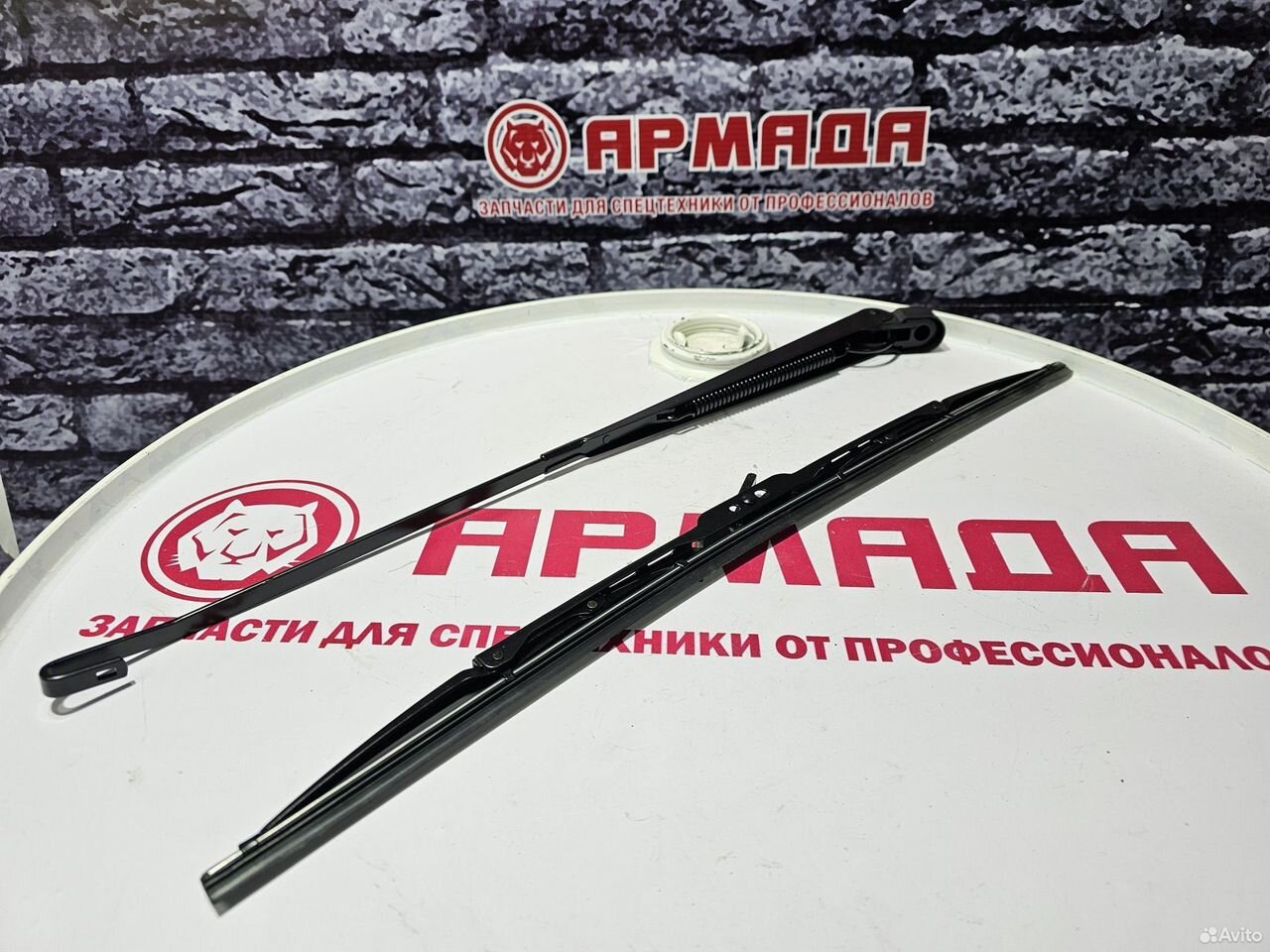 Поводок мотора очистителя стекла дворника 4650571 (4650572) с дворником