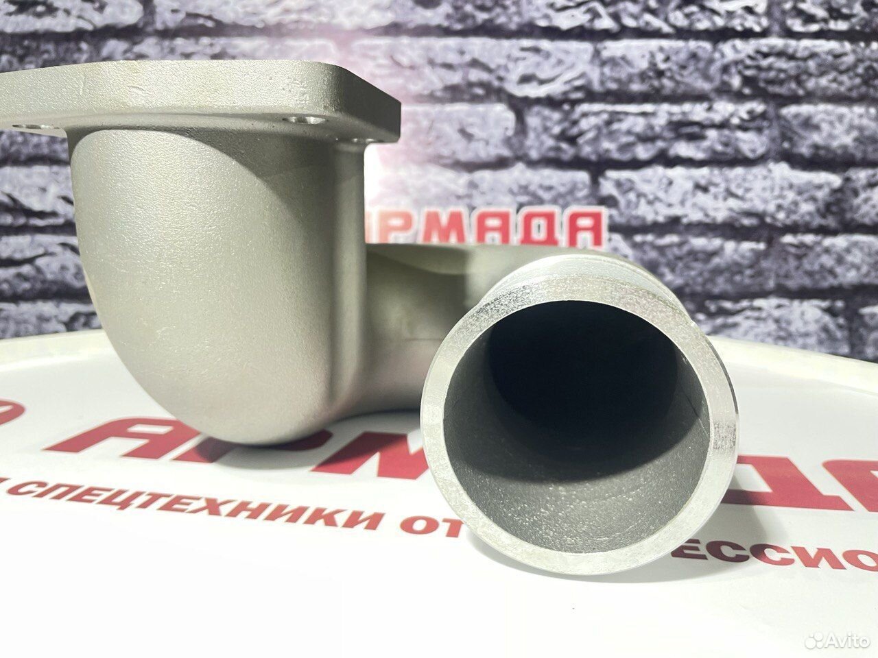 Коллектор всасывающий 1026258 HItachi ZX330 HPV145 левый