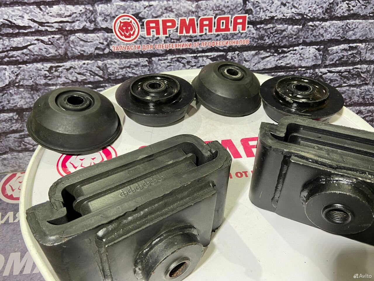 Комплект подушек ДВС ZX470-5G (4435106 - 1шт, 4467459 - 1шт, 4183995 - 4шт)