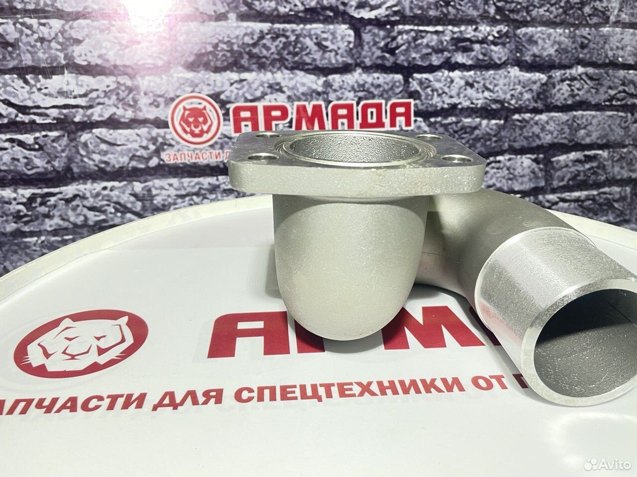 Коллектор всасывающий 1026258 HItachi ZX330 HPV145 левый