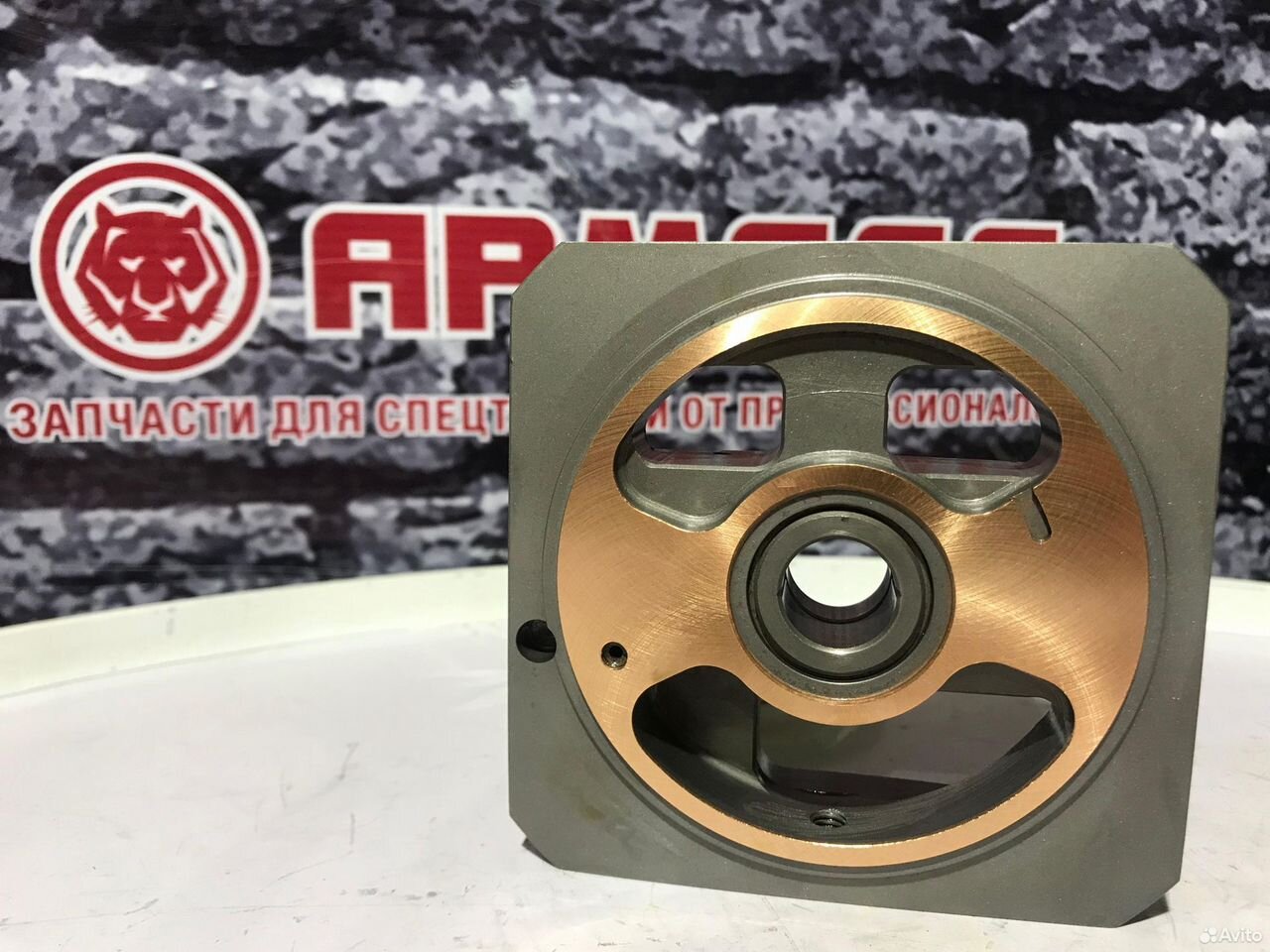 Шайба распределительная HPV145 9749142 ZX330