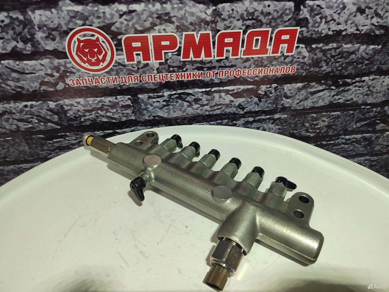 Топливная рампа 8973230190 6HK1