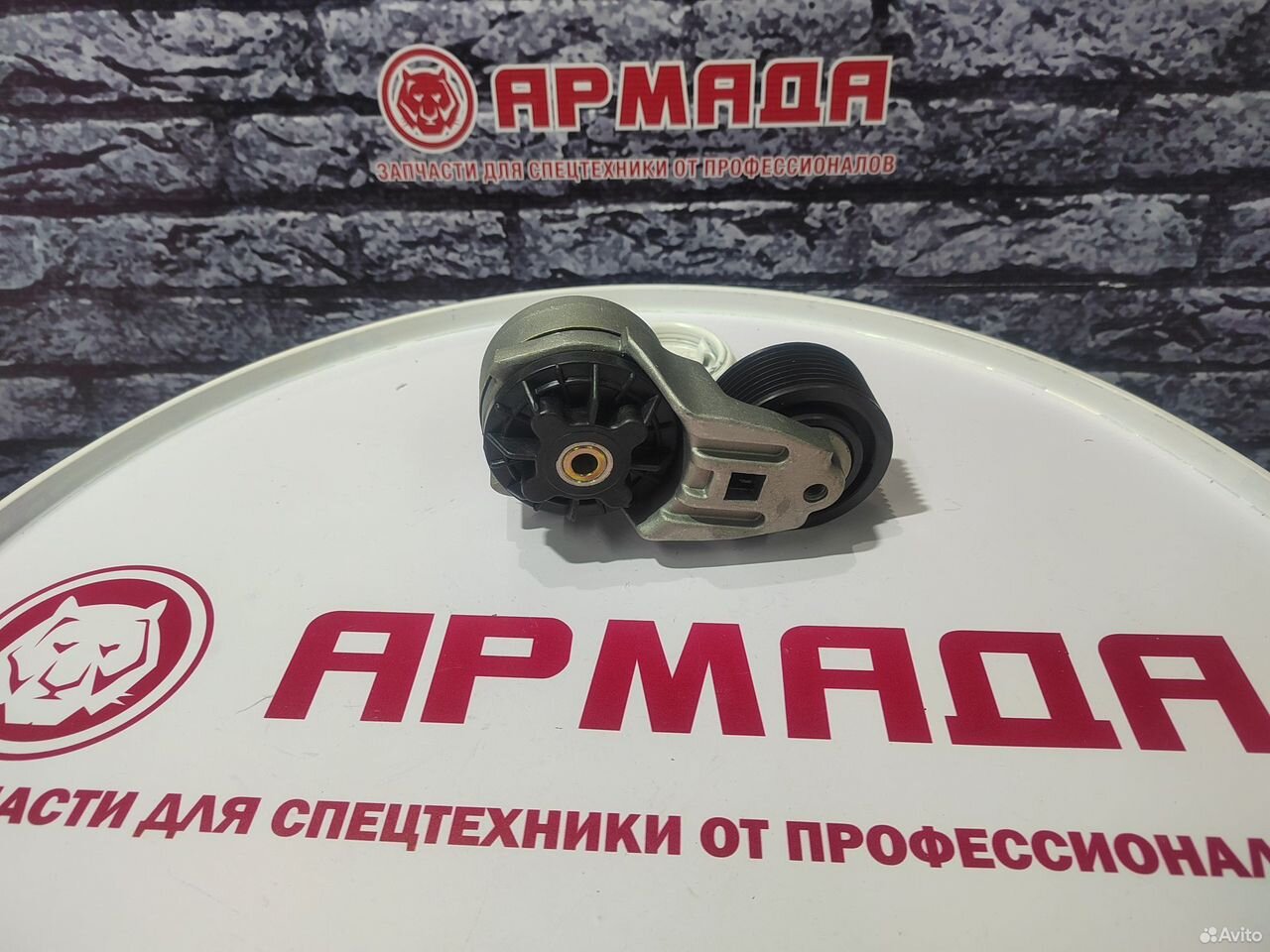 Натяжитель ремня 6754-61-4110 Komatsu PC220-8