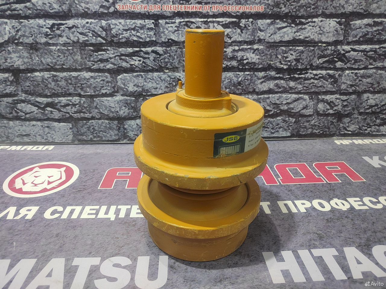 Каток поддерживающий Caterpillar 330dl 6Y5323