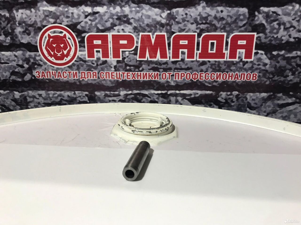 Направляющая клапана 8943907800 8973767192 4hk1