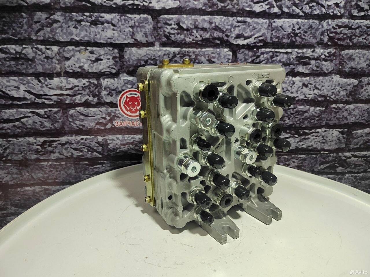 Пилотный распределитель 4452626 zx-1/4645278 zx-3
