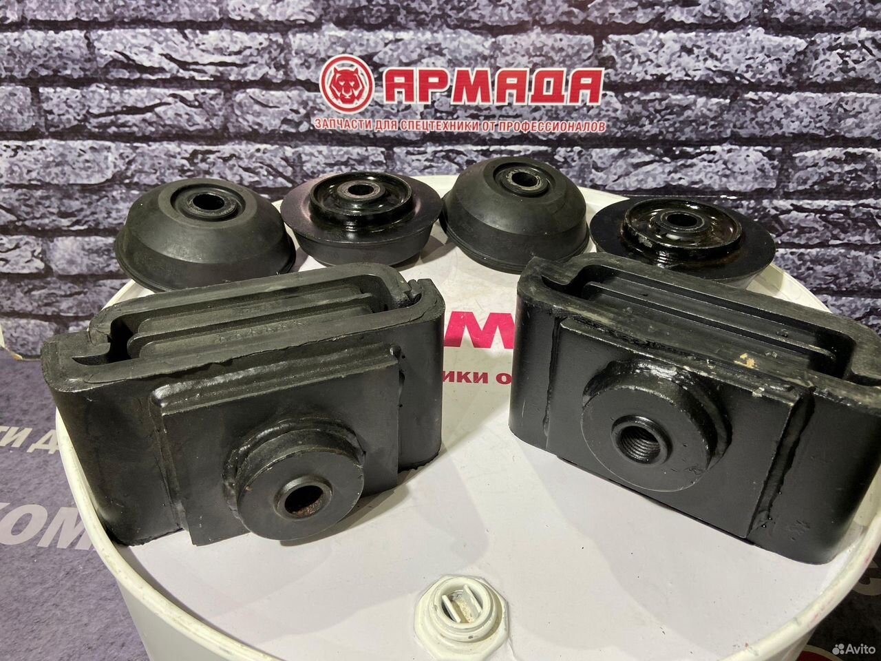 Комплект подушек ДВС ZX470-5G (4435106 - 1шт, 4467459 - 1шт, 4183995 - 4шт)