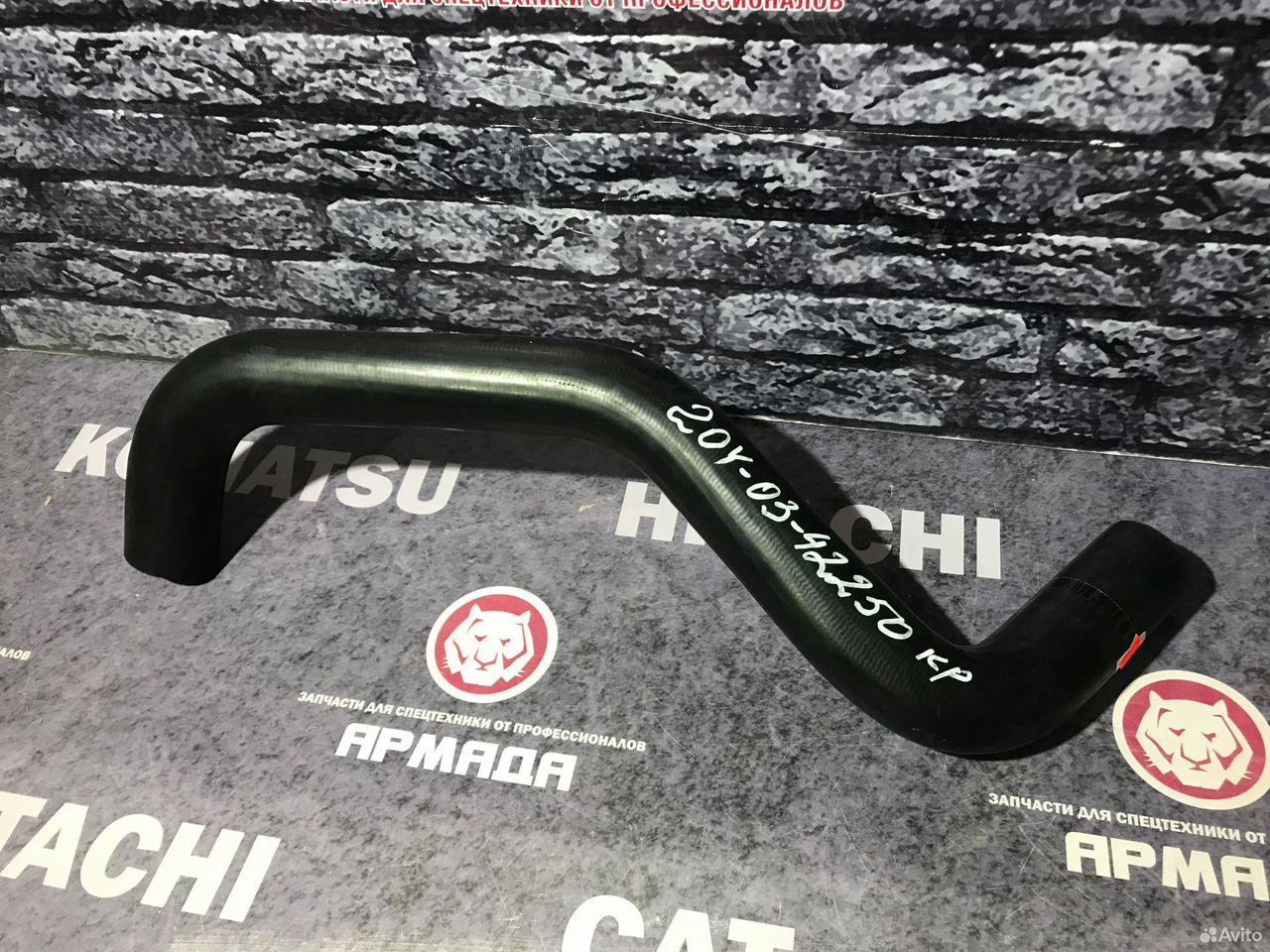 Патрубок радиатора нижний 20Y-03-42250 PC200-8