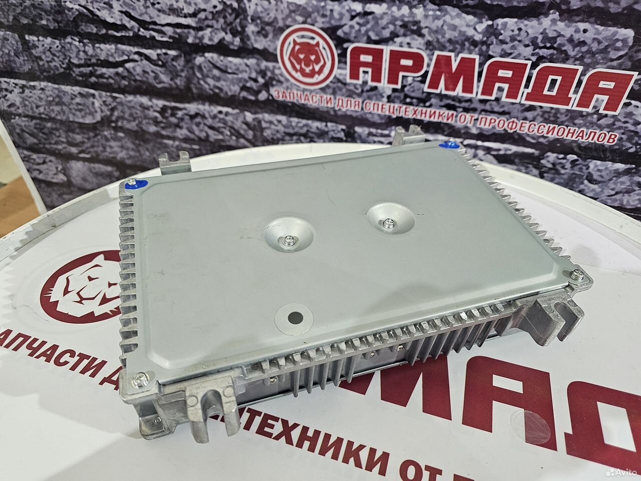 Контроллер основной ZX200-3 hitachi 9260554