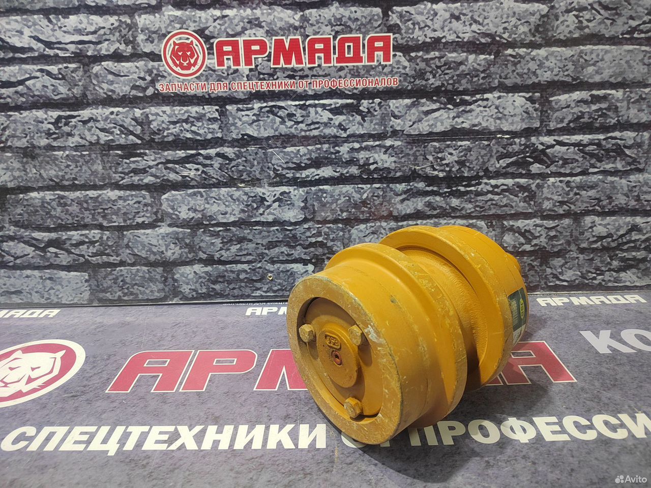 Каток поддерживающий Caterpillar 330dl 6Y5323
