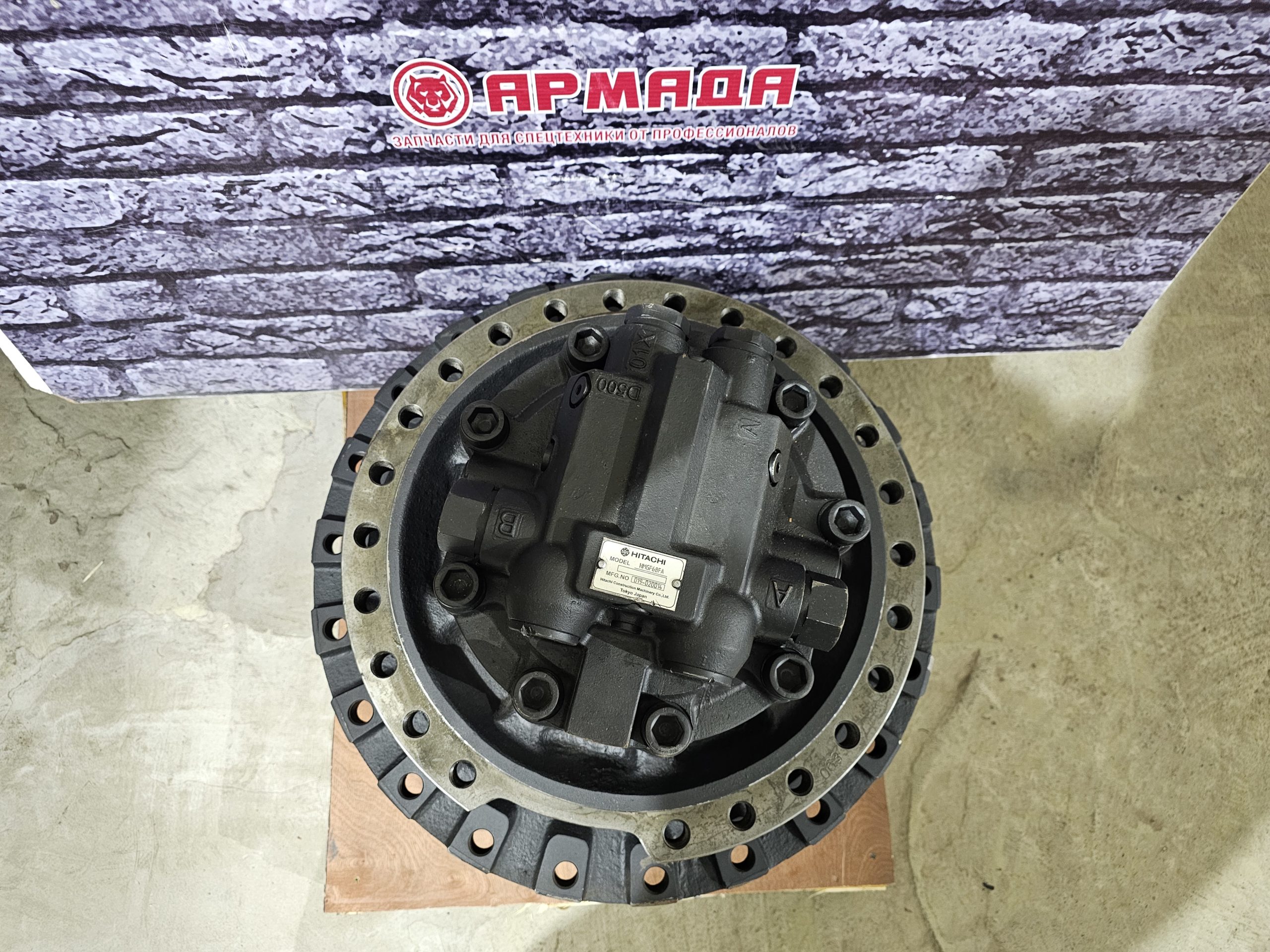 Редуктор хода с гидромотор в сборе Hitachi zx330-3